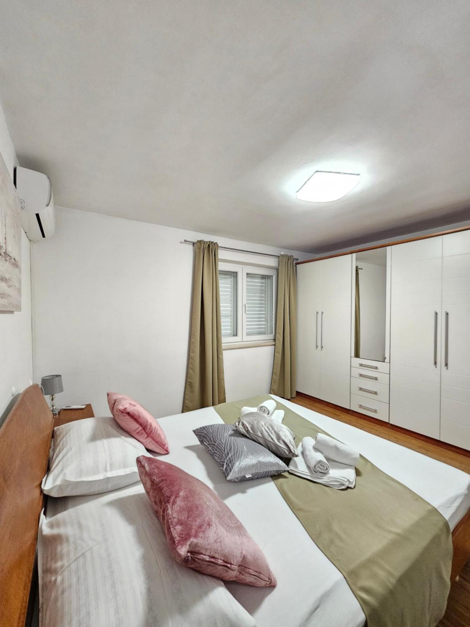 Apartments Iva Makarska Ngoại thất bức ảnh