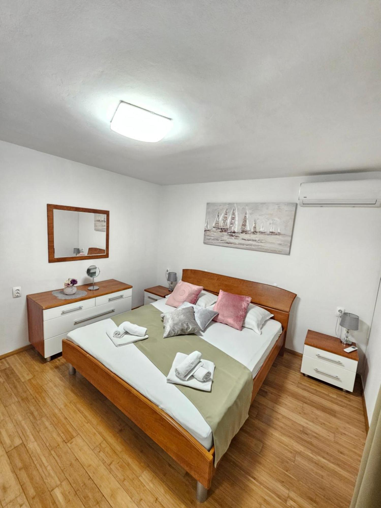 Apartments Iva Makarska Ngoại thất bức ảnh